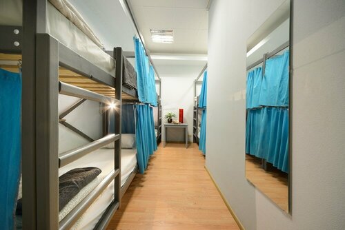 Yum Yum Hostel, Prenota Ostello Hotel a VAO Area con parcheggio, Parcheggio