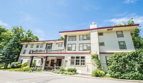 Terrace Inn and 1911 Restaurant, Buchen Sie Hotel Petoskey Michigan