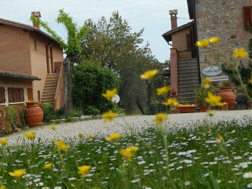 Fullino Nero Rta - Residenza Turistico Alberghiera, Забронировать Отель Отели Siena Area с завтраком, Завтраки
