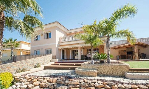 Villa Masia Blanca, Забронировать Вилла Отели Комарруга с бассейном, Бассейн