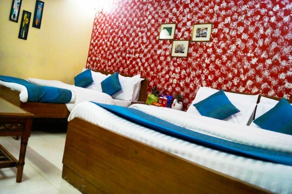 Hocks Deluxe Hotel