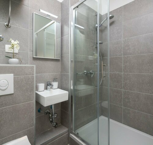 Luxury Studios & Rooms Seven, Prenota Hotel Splitska Isola di Brazza, vicino a Split Marina