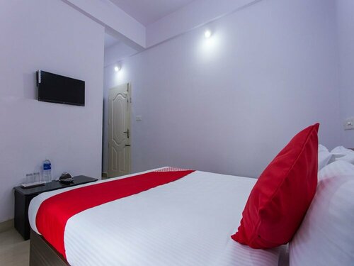 OYO 15599 Reem Residency, Забронировать Отель Недумбассери штат Керала