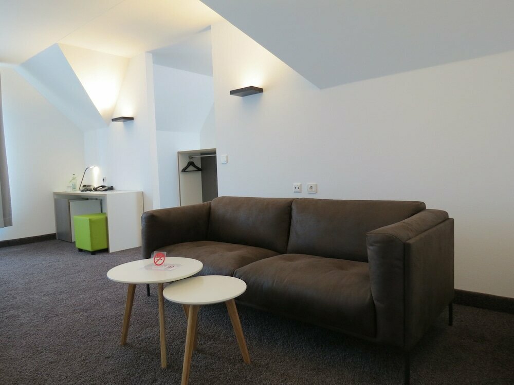 Comfor Hotel