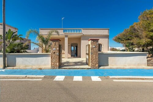 2696 Appartamento La Nave by Barbarhouse, Varaa Huoneisto Racale Salento