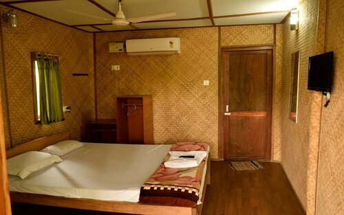 Radhakrishna Resort, Забронировать Курортный отель Отели Острова Хейвлок с парковкой, Парковка