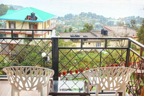 OYO 28425 Dal Lake Resort, Забронировать Курортный отель Курортные отели Надди, Курортный отель