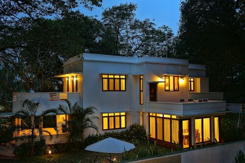 Beach Gate Bungalows - A CGH Earth SAHA Experience, Забронировать Вилла Отели Форта Коччи с бассейном, Бассейн