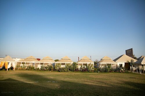 Unity Holiday Resort Statue of Unity Kevadia, Varaa Hotelli Hotellit Kevadia uima-altaalla, Uima-allas
