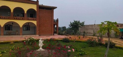 Lalita Home Stay, Забронировать Отель Кхаджурахо штат Мадхья-Прадеш, рядом с Храм Лакшмана