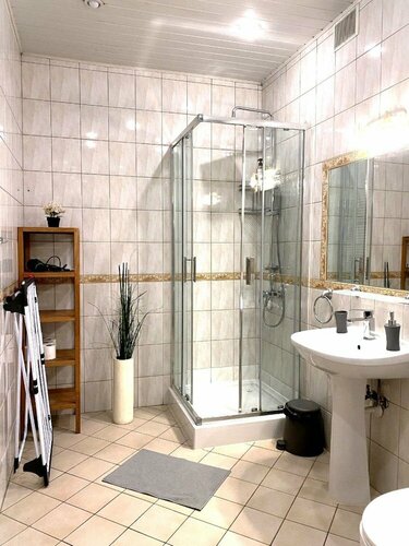 REAL Hostel, Забронировать Апартаменты/квартира Старый город Краков, рядом с Церковь Святого Креста