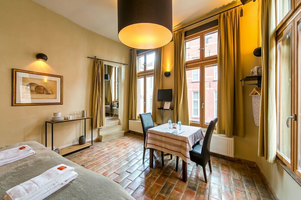 YouStay Bruges i The Cornerhouse i In the heart of the Historic Centre