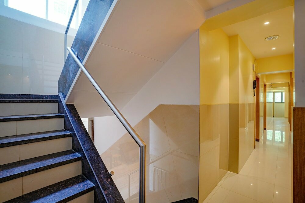 Oyo Flagship 19748 Starwood Residency