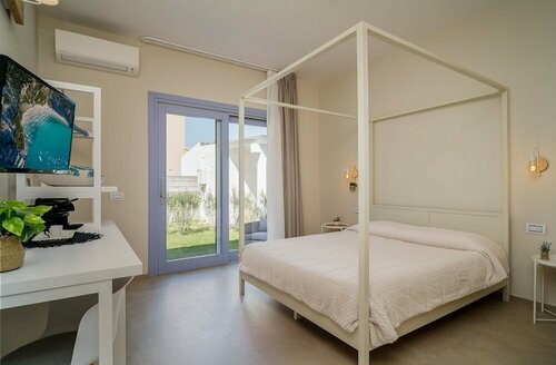 Enjoy Your Stay - Guest House - Olbia, Забронировать Отель Отели Ольбия 3 звезды, 3*