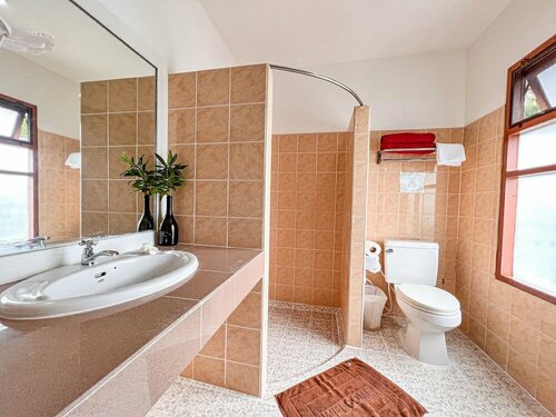 Cruiser Island By Swiss-Belhotel, Забронировать Курортный отель Ко-Лон остров Пхукет