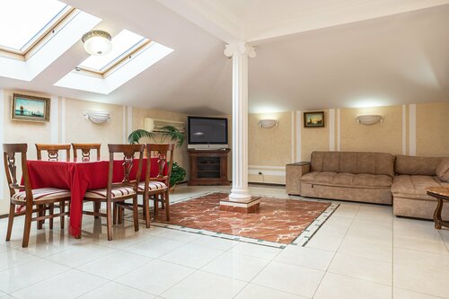Renessance Villa, Брондау Вилла Crimea қаласындағы жүзу бассейні бар қонақ үйлер, Жүзу бассейні