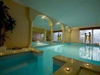 Hotel Borgo dei Poeti Wellness Resort, Забронировать Курортный отель Курортные отели Манерба, Курортный отель