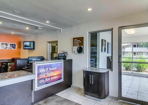Motel 6-Jacksonville, FL - Orange Park, Buchen Sie Motel Orange Park Florida