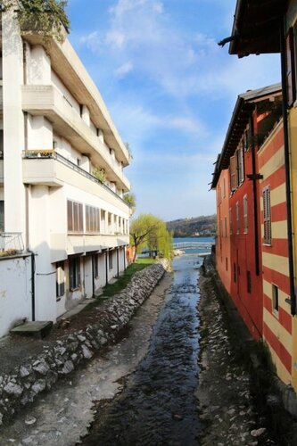 Apartment Salò - Direct Access to Garda Lake, Забронировать Апартаменты/квартира Сало Ломбардия
