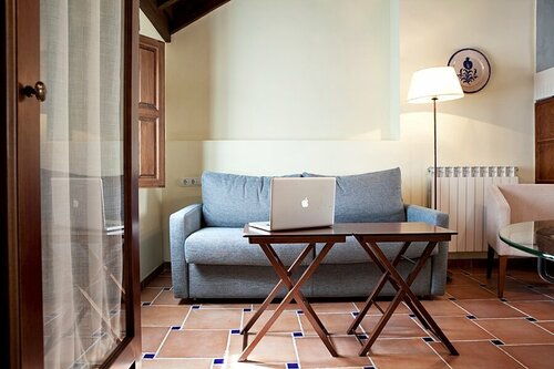 Apartamentos-Suites Casa Cuesta del Agua, Забронировать Отель Отели Гранады 4 звезды, рядом с Монастырь Santa Isabel la Real, 4*