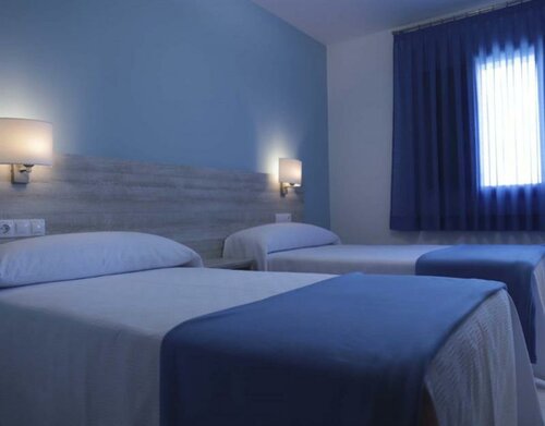 Hotel Playa de las Catedrales, จอง โรงแรม เรย์นันเต A Marina Lucense