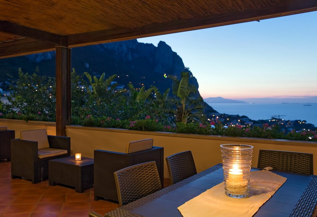 Capri Town Apartments