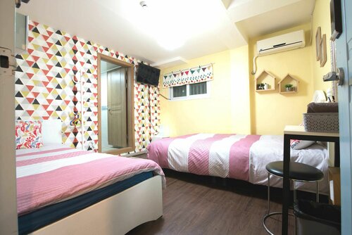 Hongdae Style Guesthouse, Prenota Affittacamere Mapo-Gu Seul, vicino a Parco di Hongik