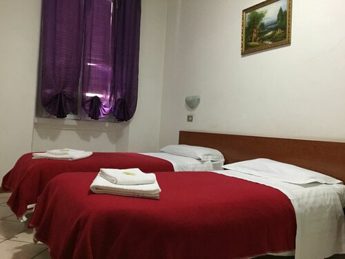 Hotel Adelchi, Забронировать Отель Отели Милана с завтраком, рядом с Удине, Завтраки