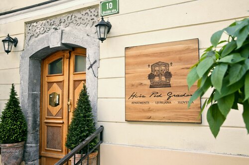 Apartments Hiša Pod Gradom, Забронировать Апартаменты/квартира Апартаменты Среднесловенского региона, Апартаменты/квартира