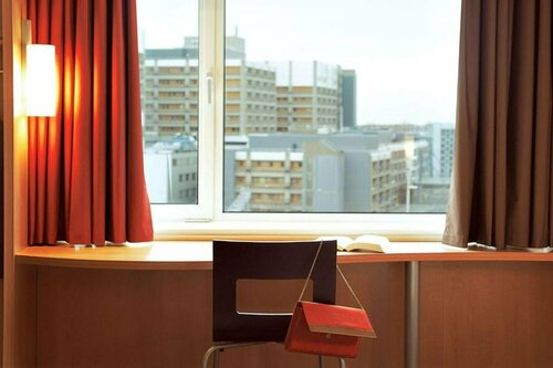 ibis Caxias do Sul, Забронировать Отель Кашиас-ду-Сул Риу-Гранди-ду-Сул