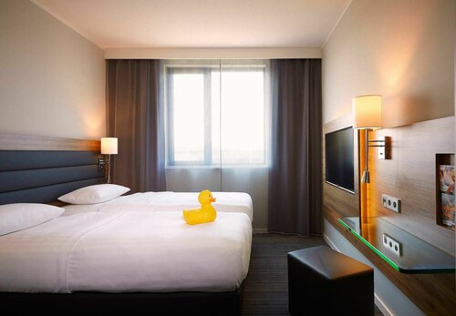 Moxy Aberdeen Airport, Book Hotel Dyce 