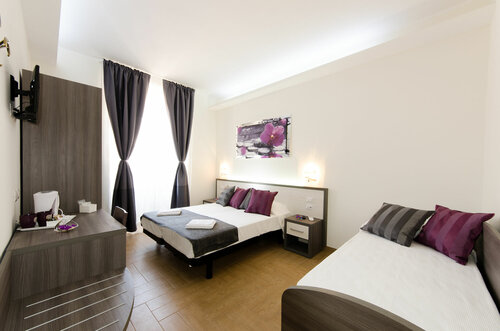 Gemme Di Roma Accomodation, Забронировать Отель Отели Рима с парковкой, рядом с Римский музей современного искусства, Парковка