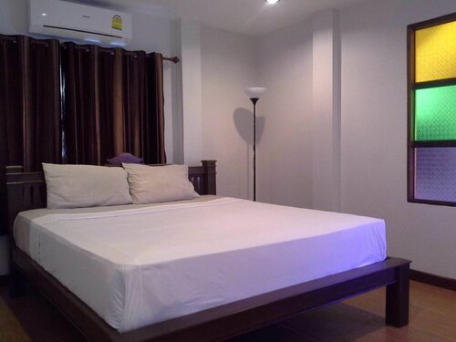 Libra Guesthouse, Забронировать Отель Чиангмай провинция Чианг Май, рядом с Wat Lokmolee