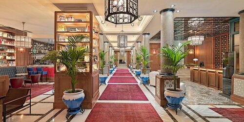Boutique Hotel H10 Villa de la Reina, Забронировать Бутик-отель Бутик-отели Мадрида, рядом с Здание Compania Colonial, Бутик-отель