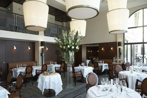 Hôtel Le Café de Paris, Забронировать Отель Отели French Basque Country с завтраком, Завтраки