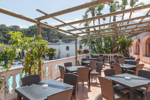 Hotel Terme La Bagattella, Book Hotel Hoteller i Forio d'Ischia med måltider, Halvpension / Fuldpension