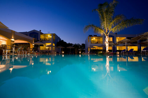 Colonides Beach Hotel, Забронировать Отель Отели Вунария с бассейном, Бассейн