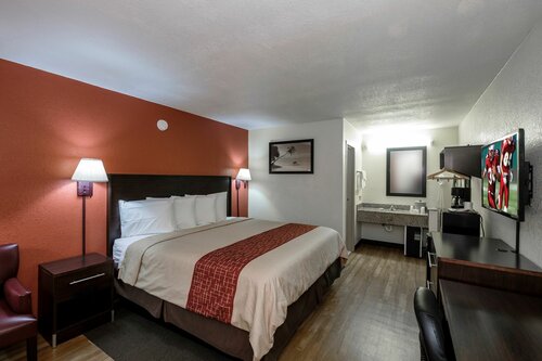 Red Roof Inn Ft Myers, Забронировать Отель Отели Fort Myers Area с бассейном, Бассейн