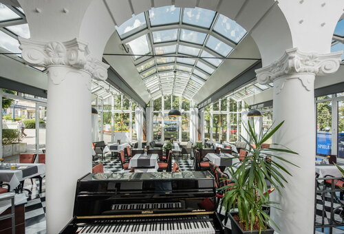 Göbel`s Hotel Quellenhof, Забронировать Отель Отели Waldecker Land с питанием, Пансион