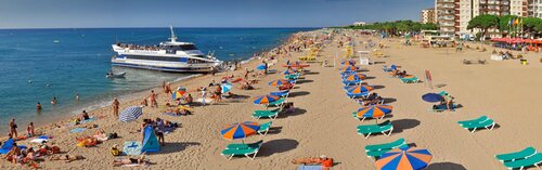Santa Susanna Resort Affiliated by FERGUS, Забронировать Курортный отель Отели в центре Санта-Сусанна, в центре, Завтраки