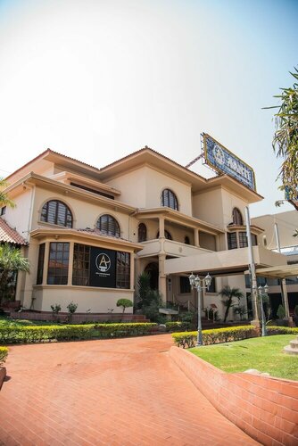 AVANTI HOTEL & CONVENTION CENTER, Забронировать Отель Кочабамба Cochabamba Region