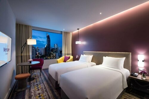 Mercure Bangkok Sukhumvit 24, Забронировать Отель Отели Бангкока с бассейном, рядом с Конгресс-центр имени королевы Сирикит, Бассейн