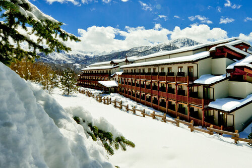 Hotel Sansicario Majestic, Забронировать Отель Отели Чезана-Торинезе с парковкой, рядом с Горнолыжная зона Чезана - Сан-Сикарио, Парковка