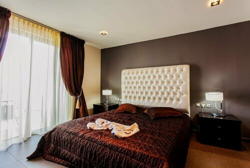 Villa Miami, Забронировать Вилла Отели Неа-Кидония с парковкой, Парковка