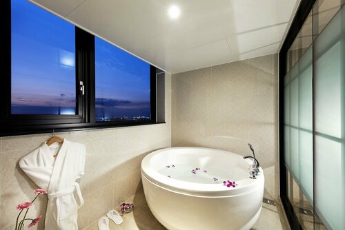 Hotel K-Tree Pyeongtaek, Забронировать Отель Отели и гостиницы Пхёнтхэк, Отель