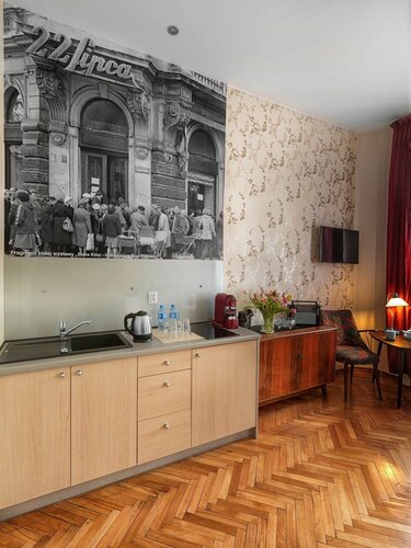 Stare Kino - Cinema Residence, Rezervați Hotel Hoteluri în Lodz cu parcare, Parcare