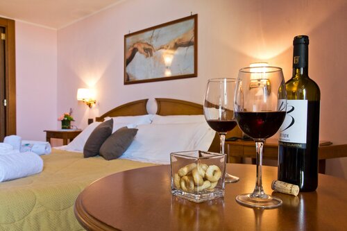 Xilhotel by Perle di Puglia, Забронировать Отель Отели Галлиполи с парковкой, рядом с Порт Галлиполи, Парковка