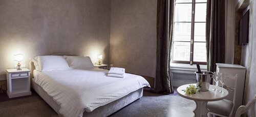 Palazzo DOltrarno - Residenza DEpoca, Забронировать Отель «постель и завтрак» Отели Флоренции с парковкой, рядом с Музей Галилея, Парковка