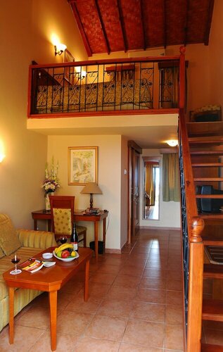 Bellapais Monastery Village, Buchen Sie Hotel Hotels in Ozankoy mit Parkplatz, Parkplätze