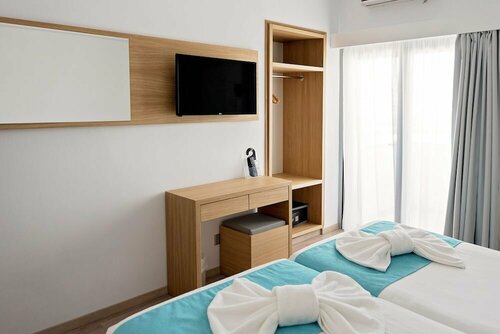 Pyramos Hotel, Rezerwuj Hotel Hotele w Pafos z Parkingiem, Parking